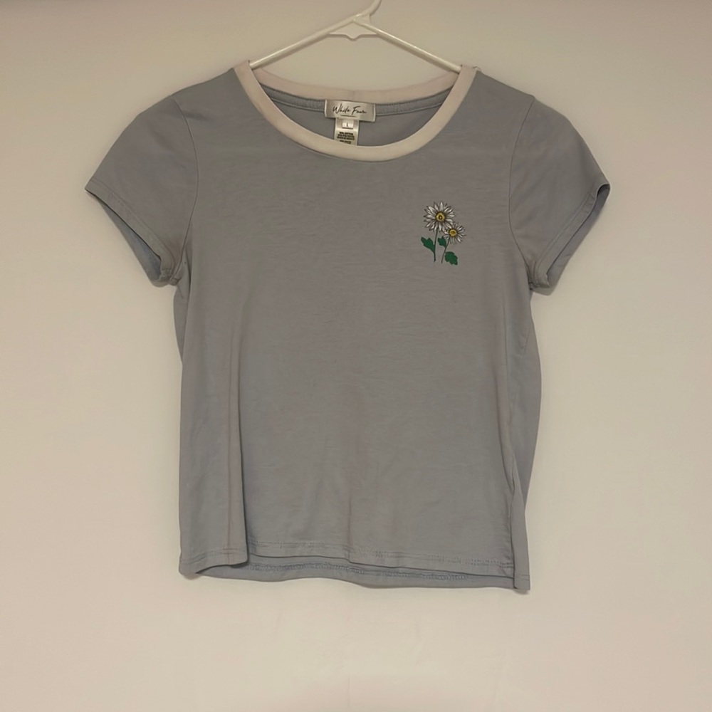 Baby blue tee w/ flower